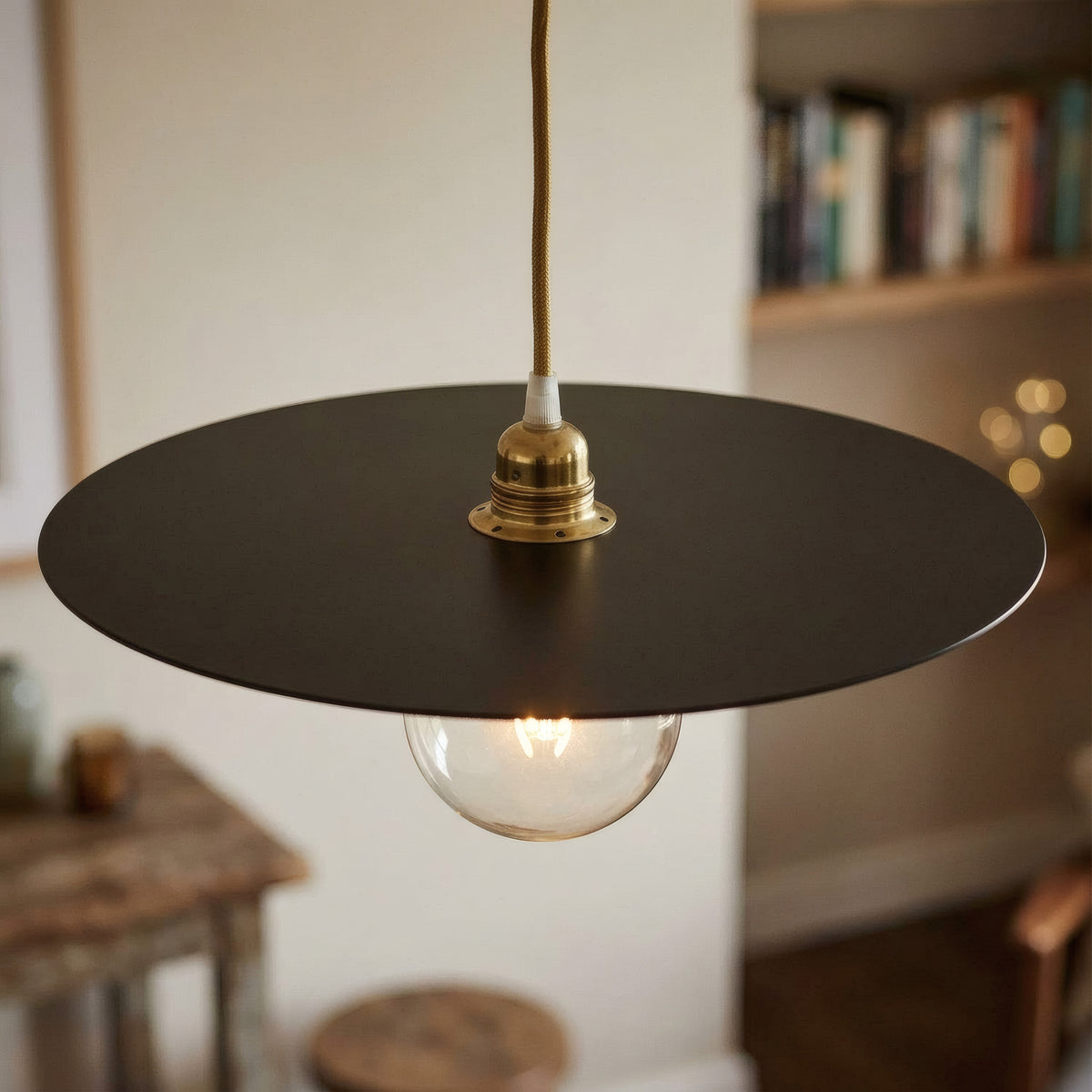 Abat-jour disque plat en fer Ø 40 cm pour douille E27 — Noir