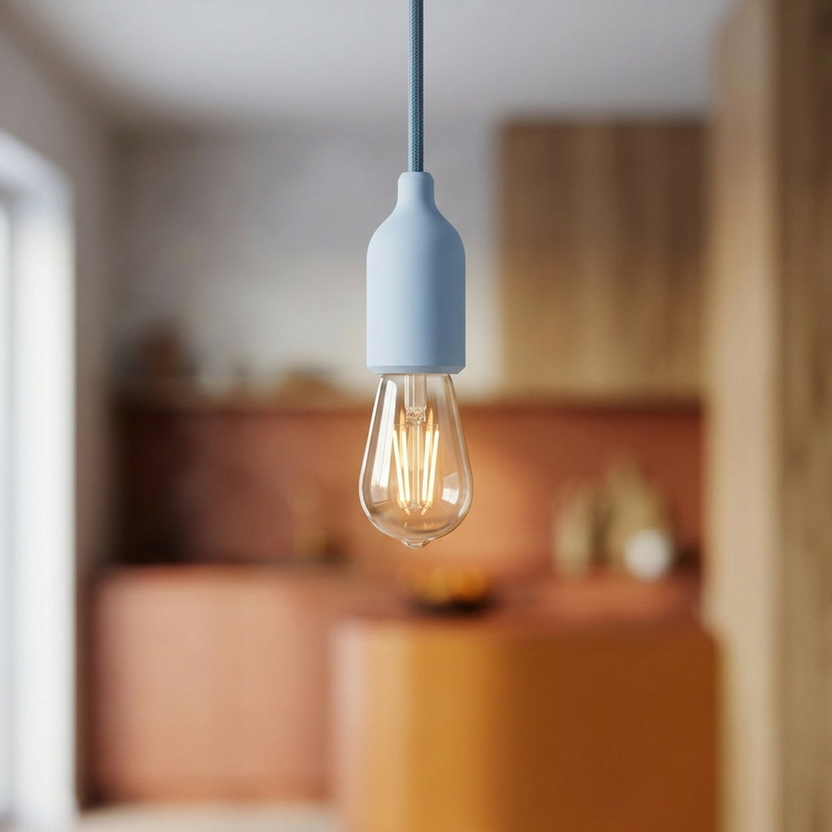 Douille E27 en silicone avec serre-câble dissimulé — Bleu ciel