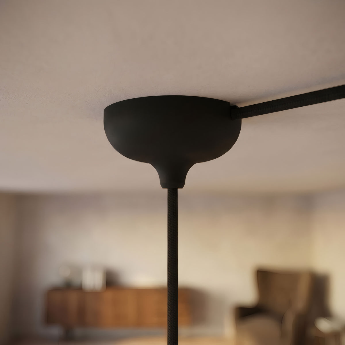 Rosace en silicone Ø 88 mm, trou central et sortie latérale — Noir