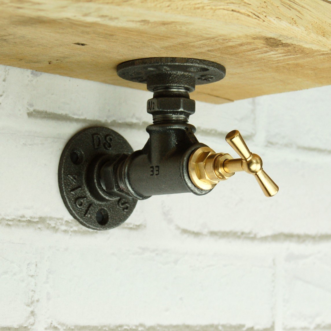 Équerre robinet | Modèle 3