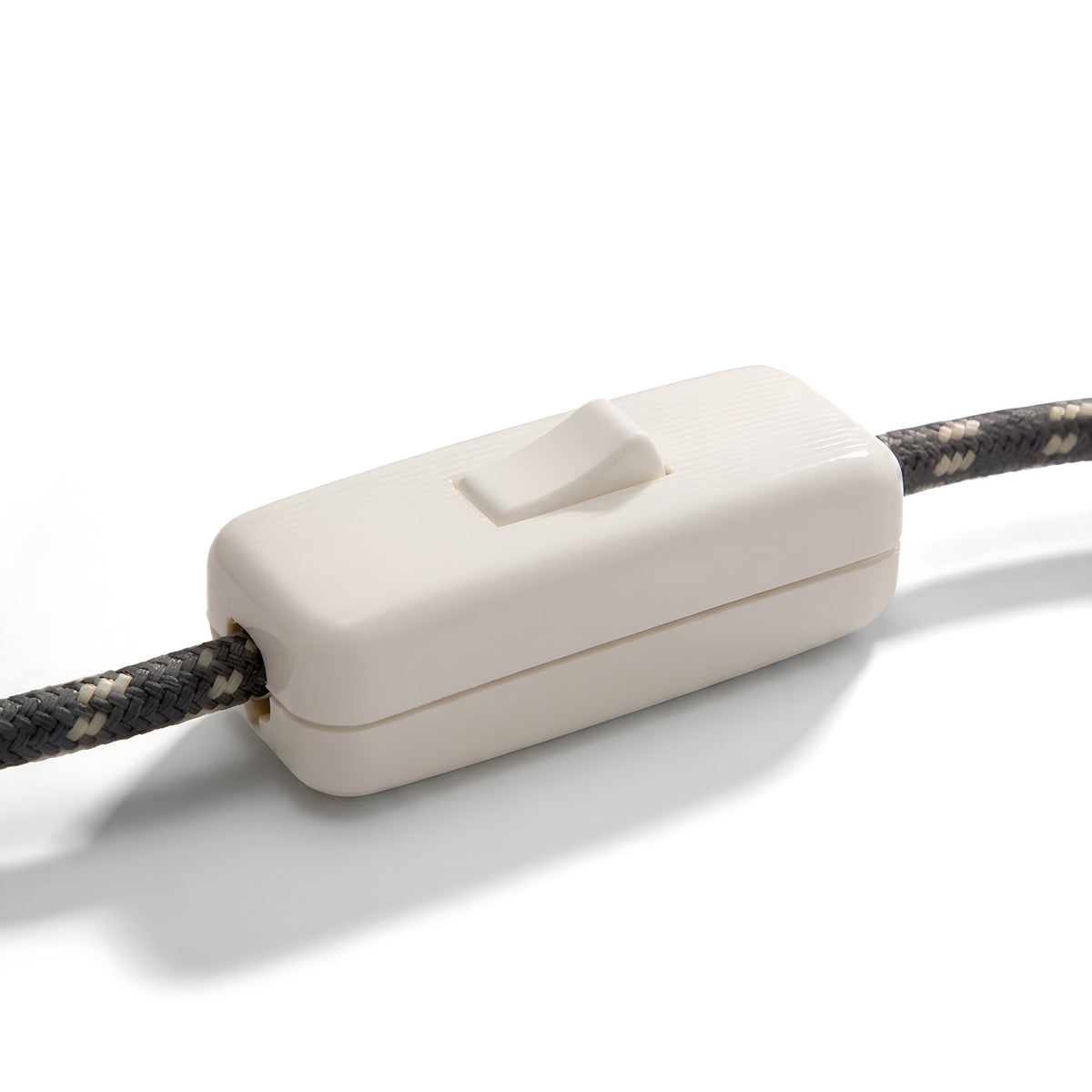 Interrupteur unipolaire passe-fil à bascule pour lampe — Blanc