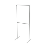 Portant à vêtements autoportant double niveau en tuyaux de plomberie galvanisés Ø 27 mm — largeur 80 cm, hauteur 216 cm, vue de trois quarts sur fond blanc