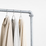 Portant industriel galvanisé avec barre de renfort au sol