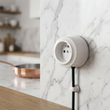 Prise murale en porcelaine — Française 2P+T 16 A / Blanc
