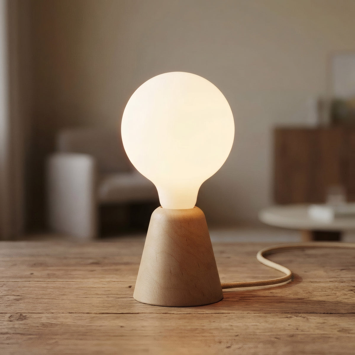 Socle de lampe conique en bois d'aulne pour douille E27