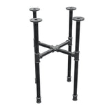 Piètement de table basse industrielle en fonte, pieds en croix, 38 × 38 cm, hauteur 52 cm, vue trois quarts