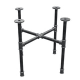 Piètement de table basse industrielle en fonte, pieds en croix, 48 × 48 cm, hauteur 42 cm, vue trois quarts