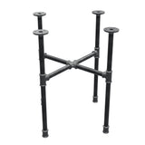 Piètement de table basse industrielle en fonte, pieds en croix, 48 × 48 cm, hauteur 52 cm, vue trois quarts