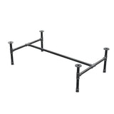 Piètement de table basse industrielle en fonte, structure en H, 111 × 65 cm, hauteur 32 cm, vue trois quarts